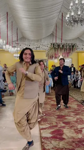 Favorite attan😘🕺#fouryoupage #standwithkashmir #1M #trnding #burhan_tv #fypシ 