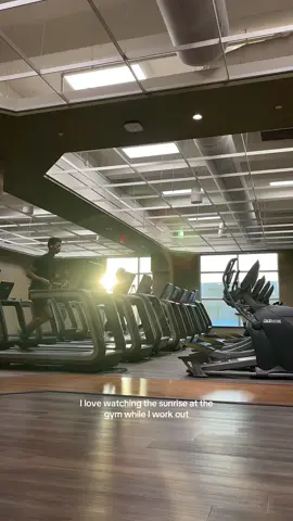 feels so good and makes me energized for the rest of the day #fyp #foryou #trend #viral #gym #motivation #workout #girls #college #uni #girlies #itgirl #cleangirl 