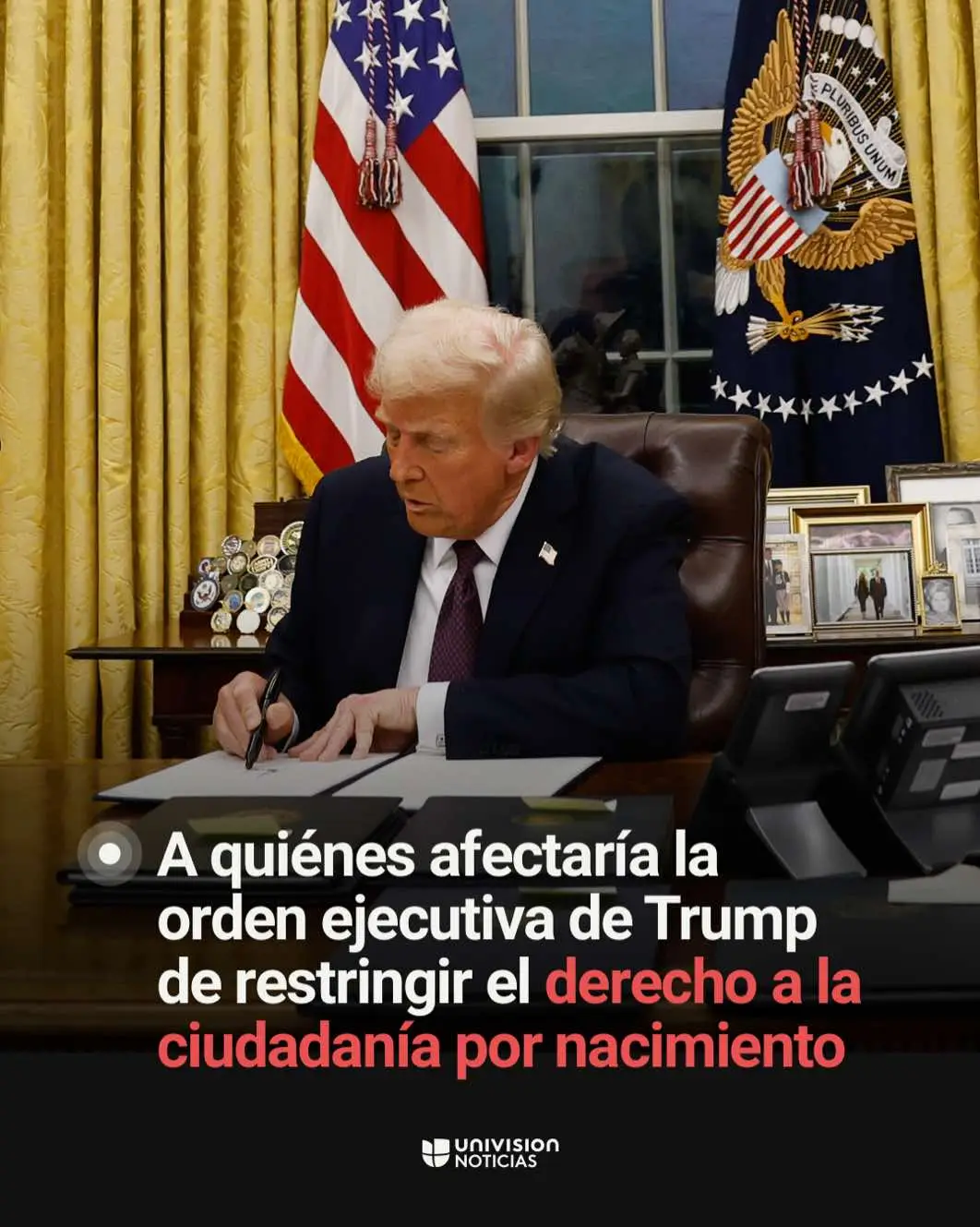 📌 El presidente Donald Trump firmó una orden ejecutiva para eliminar la ciudadanía por nacimiento para los hijos de inmigrantes sin estatus permanente en Estados Unidos. Sin embargo, menos de 24 horas después, organizaciones y fiscales generales de más de 20 estados introdujeron demandas. Con estos desafíos legales en tribunales es posible que el caso termine ante la Corte Suprema. Independientemente de lo que decida el máximo tribunal, la única vía que le queda a Trump para eliminar este derecho es una reforma constitucional. Es un largo proceso que requeriría el voto de dos tercios en ambas cámaras del Congreso y la ratificación de las asambleas estatales. Más detalles en el link de nuestra biografía 🔗. #ElRegresoDeTrump #DonaldTrump #Trump #EEUU #Inmigrantes #UnivisionNoticias #UniNoticias