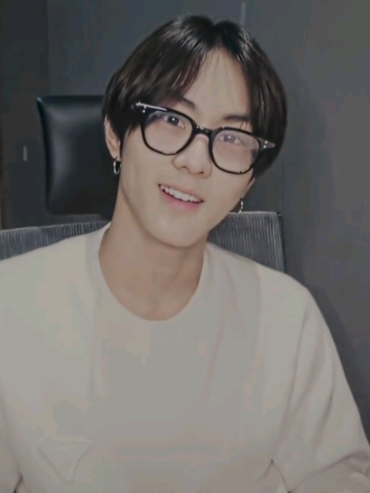 lowkey missing his black hair :P #jungwon #jungwonedit #enhypen 