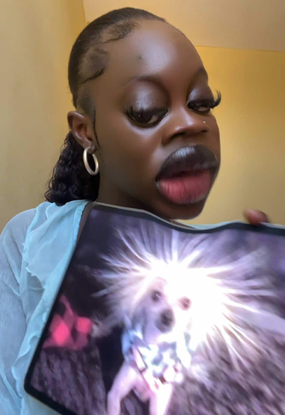 Mame ndiaye savon beurina ref 🤣 #pourtoi #foryou #viraltiktok #tiktoksenegal🇸🇳 #challenge #mamendiayesavon #humour 