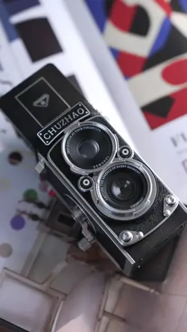 A retro-designed small gift that looks like a vintage camera with a premium feel. The photos it takes also have a nostalgic, retro filter effect! #valentinedayspecial #giftideas #camera #retro #minicamera #retrocamera #nostalgia #filmcamera