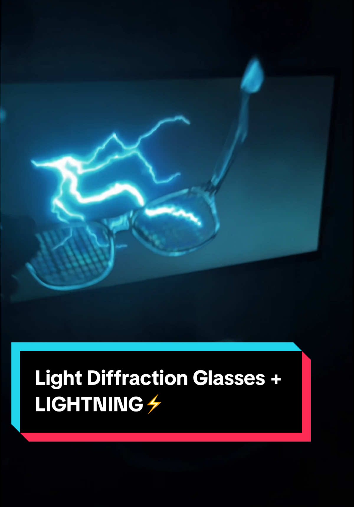#styletips #trippyvisuals #trippyvideo #fypageシ #glassestrend 