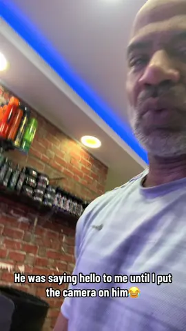 Love Animals………………❤️#animal #animallover  Barbershop Parrot was saying hello to me until I put the camera on him and then he started to bite me!! 😂