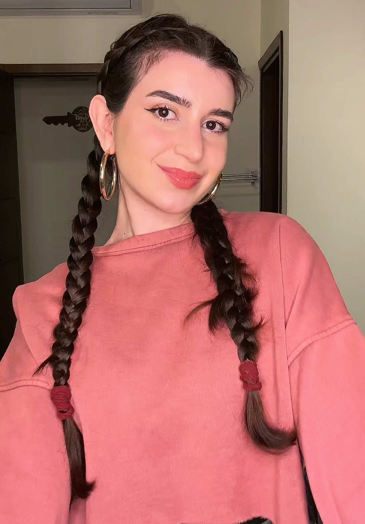 شي مرة شفتوا انسان لونه زهري لهالدرجة💗🌸🐷🐽