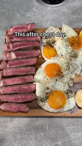 Going straight into chest. 🥩🥓#steak #wholefood #wholefoods #healthfood #gym 