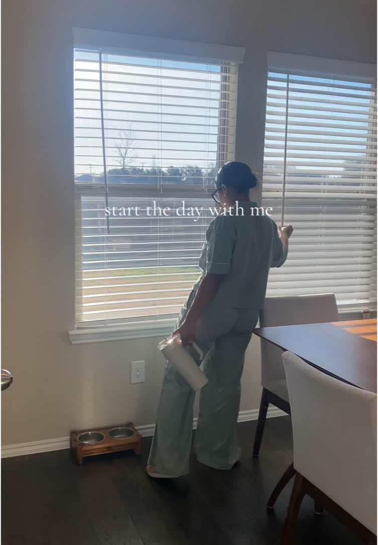 What are your best money saving tips that help you??  —Finally moved my smaller savings to a HYSA ☺️ #womenintheir30s #collegeinyour30s #blackmomsoftiktok #sahmsoftiktok  Slow morning routine  Loungewear  Iced coffee at home  Low calorie Iced Coffee 