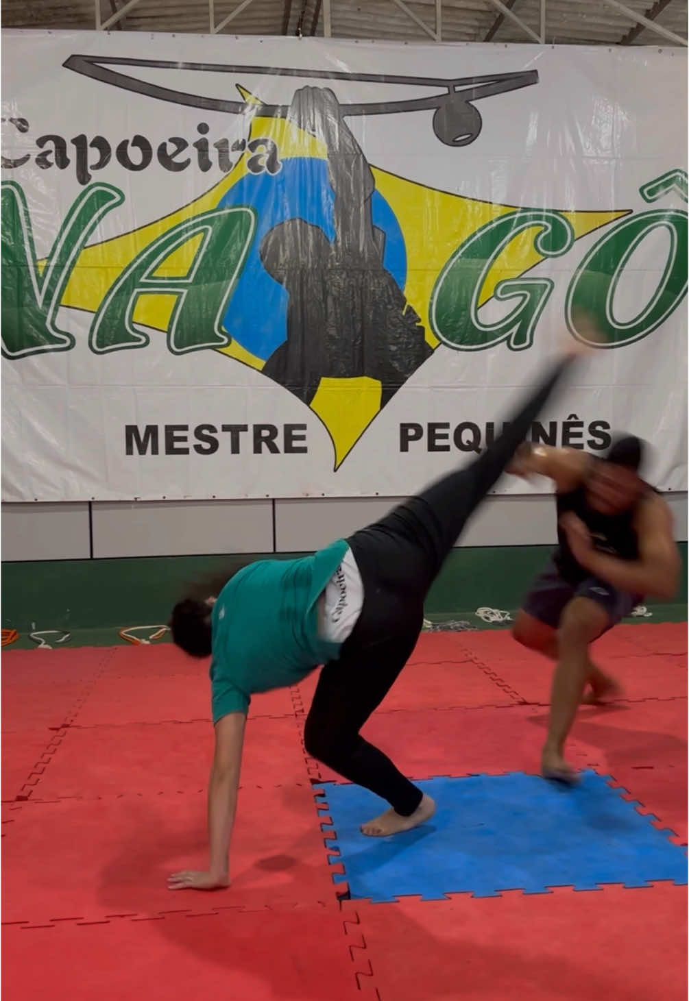Essa aí vai pra quem achou que teria moleza no meu retorno aos treinos! Gratidão campeão, foi incrível fazer parte da sua preparação.  #tiktok #capoeira #videoengracado #sport 