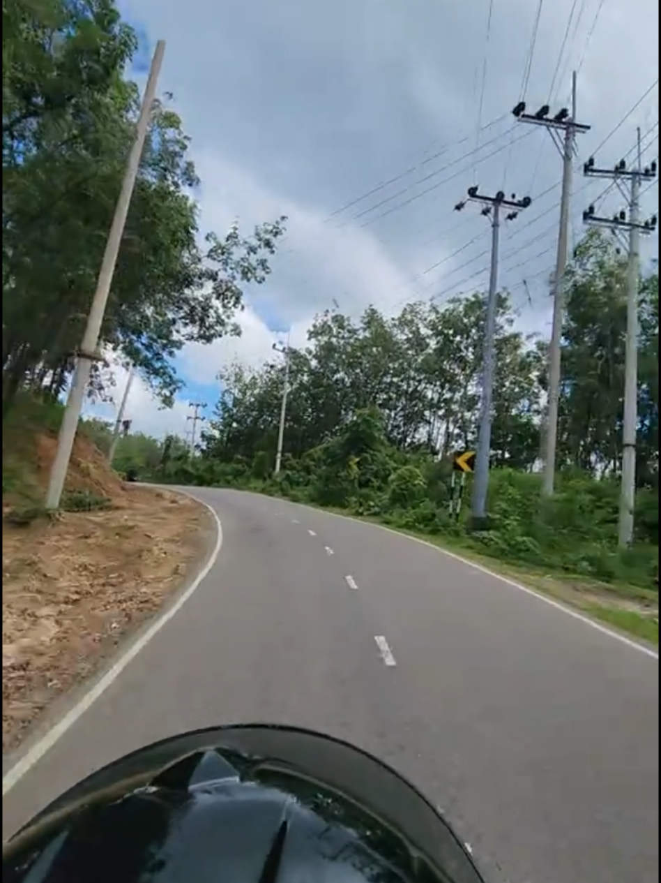 #coxbazarbeach #bikelife #dhaka #to #coxbazar  #traveltiktok #bikeride #seabeach #highway @TikTok Bangladesh @Drizzle_Monami 