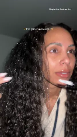 #MaybellinePartner #ad @Maybelline NY has launched a glitter mascara and it’s soooo cool! How fun would this be for festival season? You can wear it on your lashes, brows, hair and skin. The possibilities are endless! Run to @target and stock up on the Lash Sensational Sky High Mascara in Space Diamond NOW! @LTK #liketkit https://liketk.it/53Doe #TargetPartner #target #skyhighmascara #grwm #mascaraoftheday #glittermascara