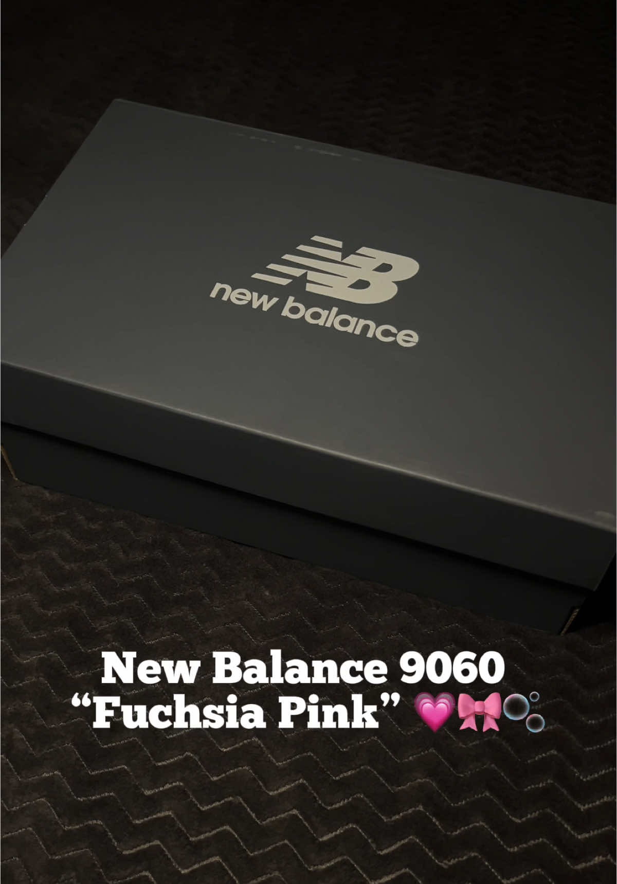 This colorway is a must have!💗🎀 #newbalance #9060 #musthaves #newbalance9060 #fuchsiapink #fyp 