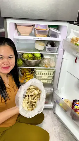 Masak jamur #dayliminivlogsaaartiikaaa #saaartiikaaa #dayinmylifevlog #keluargauhu 