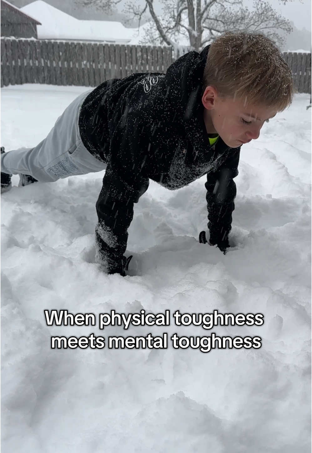 Pushups in the snow during a blizzard..why not? #mentaltoughness #pushups #workout #snowday #nodaysoff #gohardorgohome #athlete #mindovermatter #espn #sportscenter 