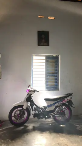 🙏🥺#fizrindonesia #fizr_2stroke #poswanmenolakpunah #fizrmodifikasi #fyp #agstyle5km #forceone110cc #poswanalbino 