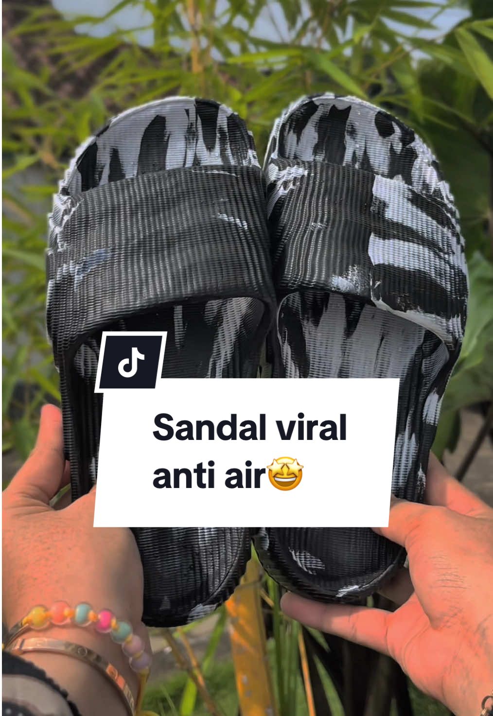 Rekomendasi sandal buat main🫣🤩#sandaladilette#sandaljelly#sandalantiair#foryou#viral#trending#sandalkaret 