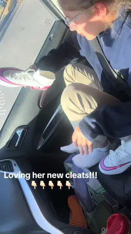 Loving her cleats! Catch them on a major 💵⬇️#creatorsearchinsights #soccergirl #soccercleats #fyp #tiktokaffiliate #clickthelink 