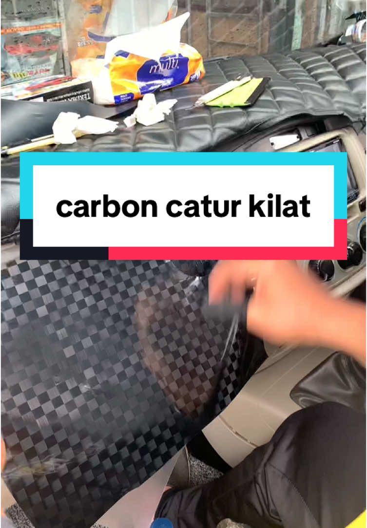 carbon catur kilat .. #middlestreet #cuttingstiker #CapCut #fyp #karbon #semuaorang #sorotan #jangkauanluas #wrapping #viral #klx #fortuner #honda #toyota #nmax #reborn #spion #lembayung #vixion #avanza 