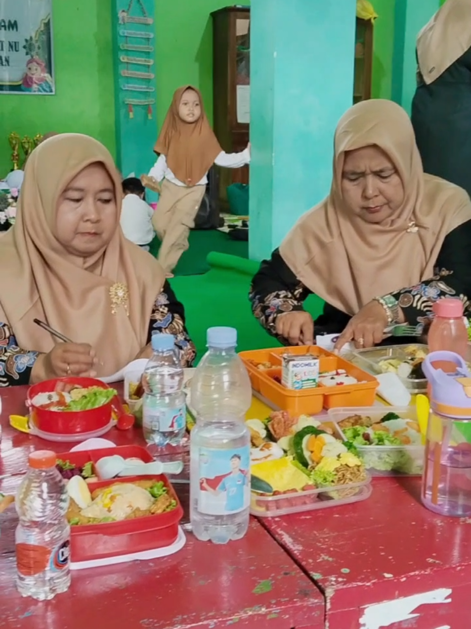 lomba menghias bekal sehat #kbsitikhodijah #rakhodijah1uteran #makan #sehat #anak #hebat #bunda #senang #isromirajnabimuhammad #paud #keren #berdoa #sebelum #makanminum #CapCut 