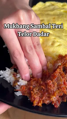 Ya allah nasi anget+ sambel teri + sambel cakalang sama cumi enak bgt 😭😭👍🏻 Sambal sabrang njonja enak bgt bjir parah sumpah😭😭😭 ini sambel sampe gue bikin nasi goreng juga enak bgt 😭👍🏻👍🏻