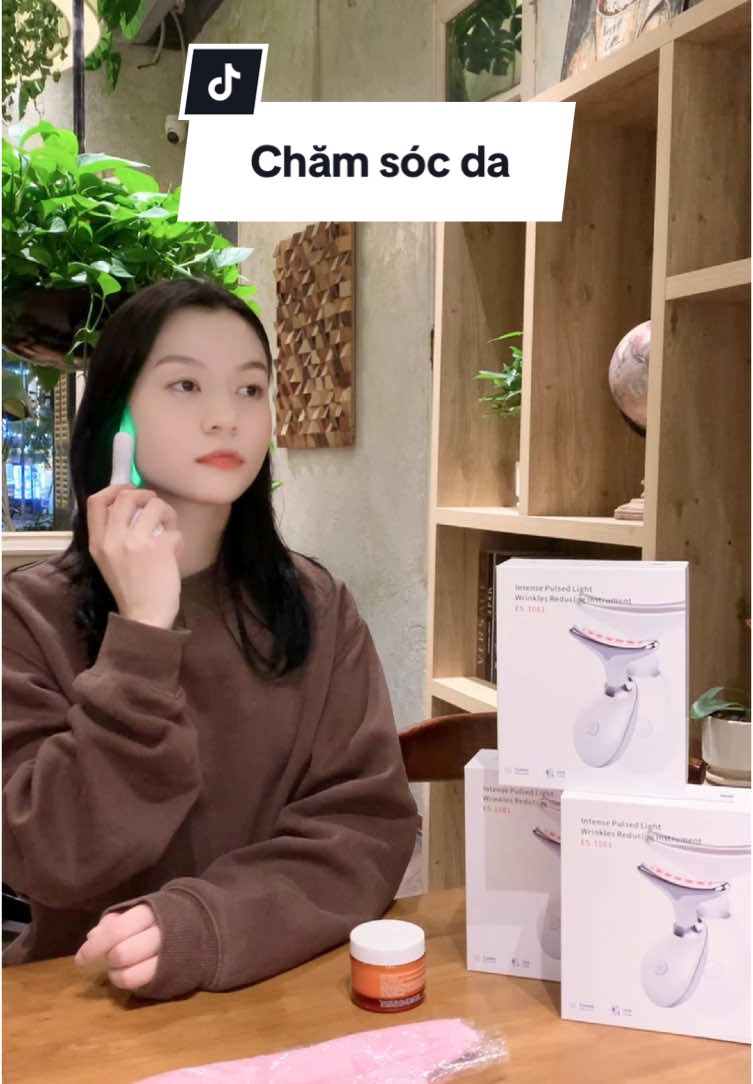 Chăm sóc da để năm mới mãi xinh nha chị emmm #chamsocda #lamdep2025 #nangcomat #giambeomat 