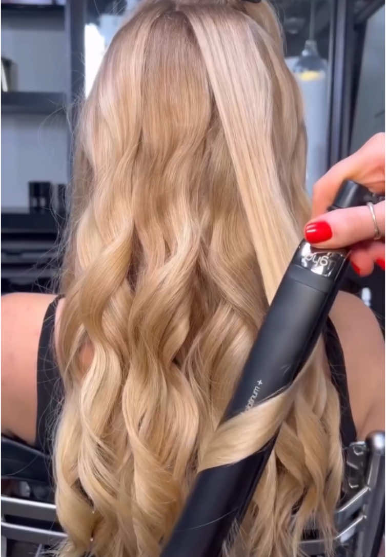 I love… absolument tous les outils ghd pour se sentir belle et confiante ❤️ #hairstyle #hairtok #satisfyingvideo #satisfying #ghd #ghdhair #cheveux #fyp 