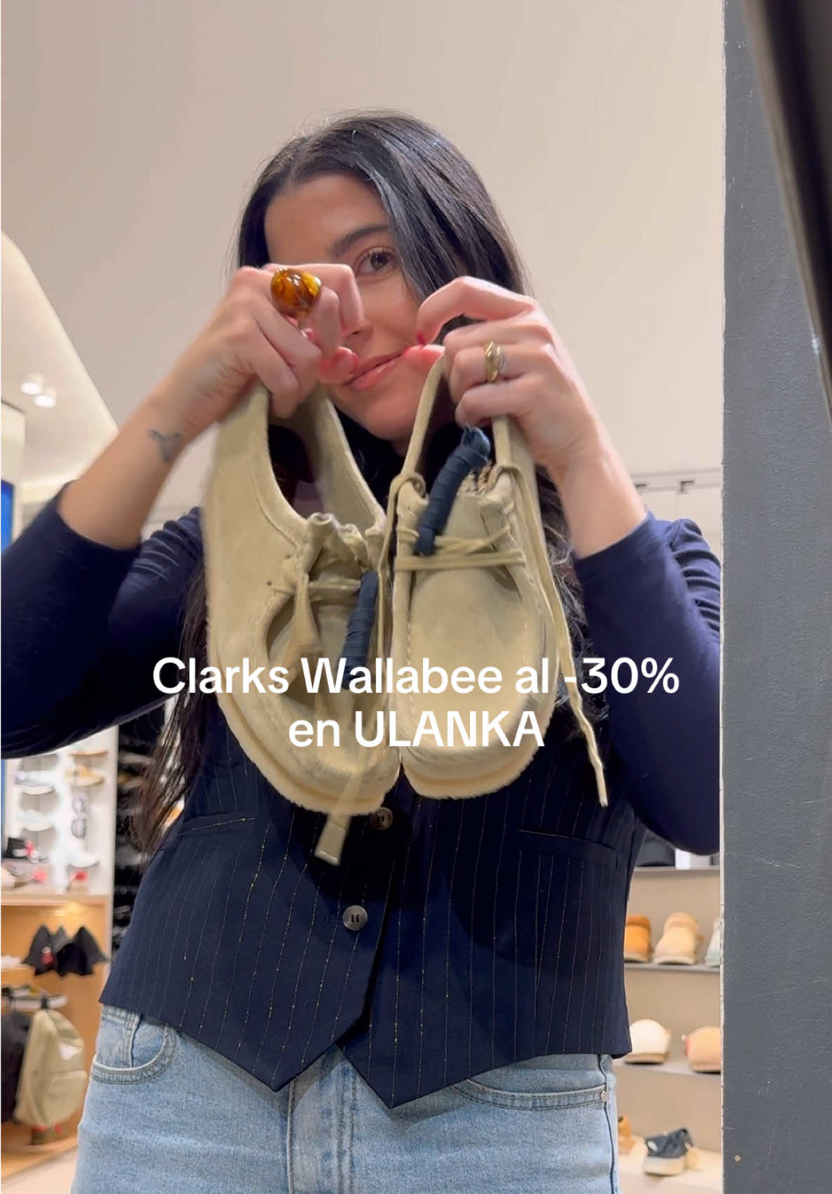 Obsessed with Clark Wallabees at 30% off 🔥🤩💸 #parati #foryou #fyp #clarks #clarkswallabees #ulanka #clarksoriginals #outfitinspo 