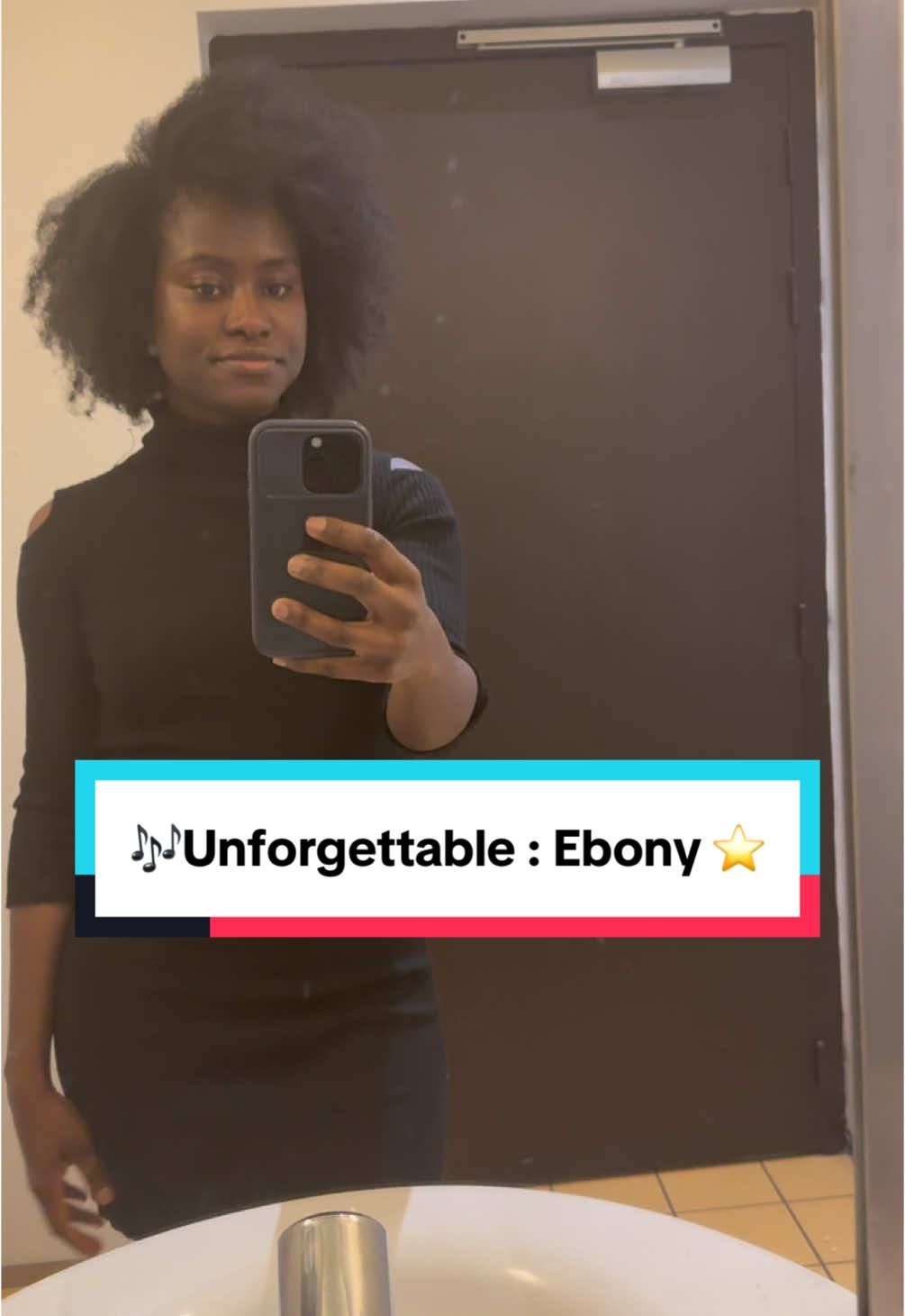 Waaa j’ai sorti mon Afro pour Ebony, et je suis trop fière ! On lâche rien dans notre soutien à Ebony 💜 Stream sa chanson sur toutes vos plateformes, partagez, likez, achetez le son et votez pour elle si vous le pouvez ! Merci à elle d’avoir inspiré mon Afro Day 🙌 On est avec toi jusqu’au bout ! #StarAcademy #EbonyFinale #TeamEbony #AfroDay #CheveuxCrépus #FiertéAfro #RepresentationMatters #VotezPourEbony #SupportEbony #AfroVibes #PourToi #FYP #BlackGirlMagic #AfroPride #FinaleStarAcademy