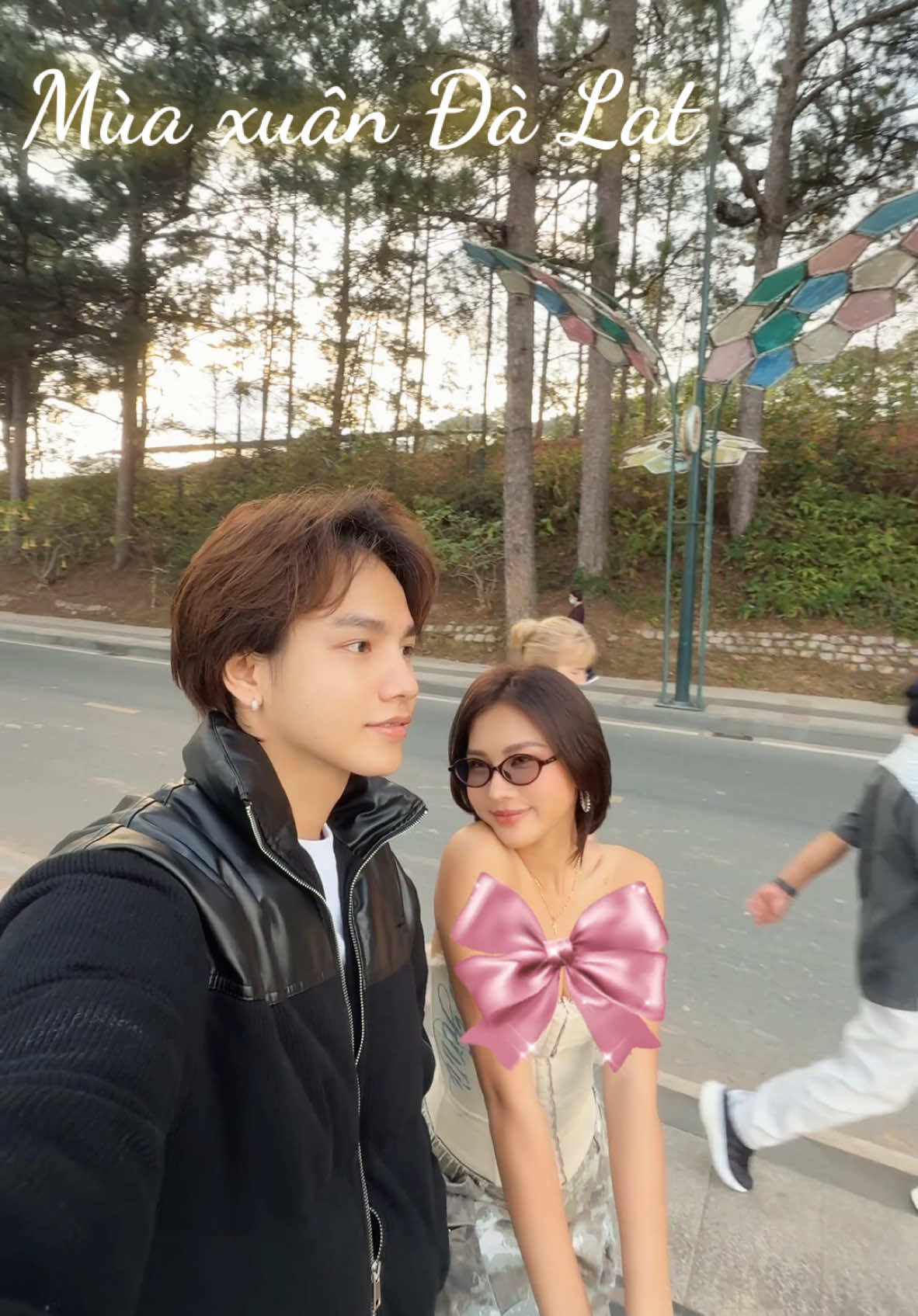 Mùa xuân Đà Lạt cùng hai đứa tui nhe ☺️ @𝙃𝙤̀𝙖 𝙍𝙪𝙗𝙮 
