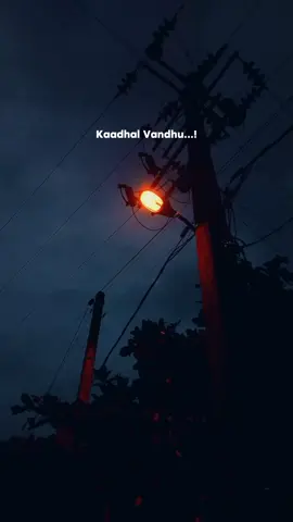 Kaathal Vandhu Theendum Varai Iruvarum Thani Thani...✨ #tamilsong #fyp #tamilsong #tamiltiktok #trending #foryou #foryoupage #tamil #tiktok #Love#musiq_beat 