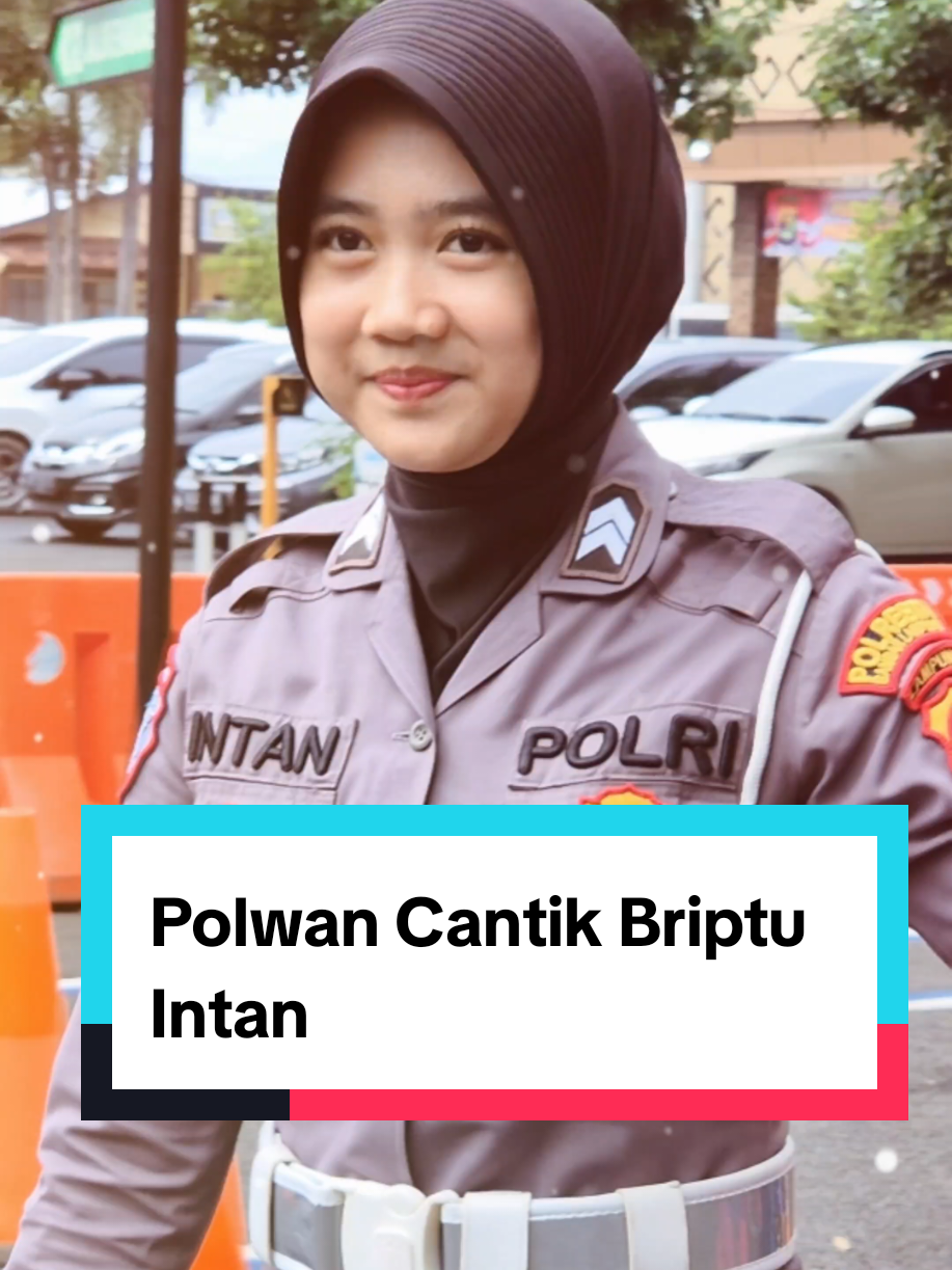 Polwan yang cantik berasal dari Kabupaten Lampung Timur dan berdinas di Polresta Bandar Lampung bernama Briptu Intan#lampung #polisi #fyp #polwan #bandarlampung #polresta 