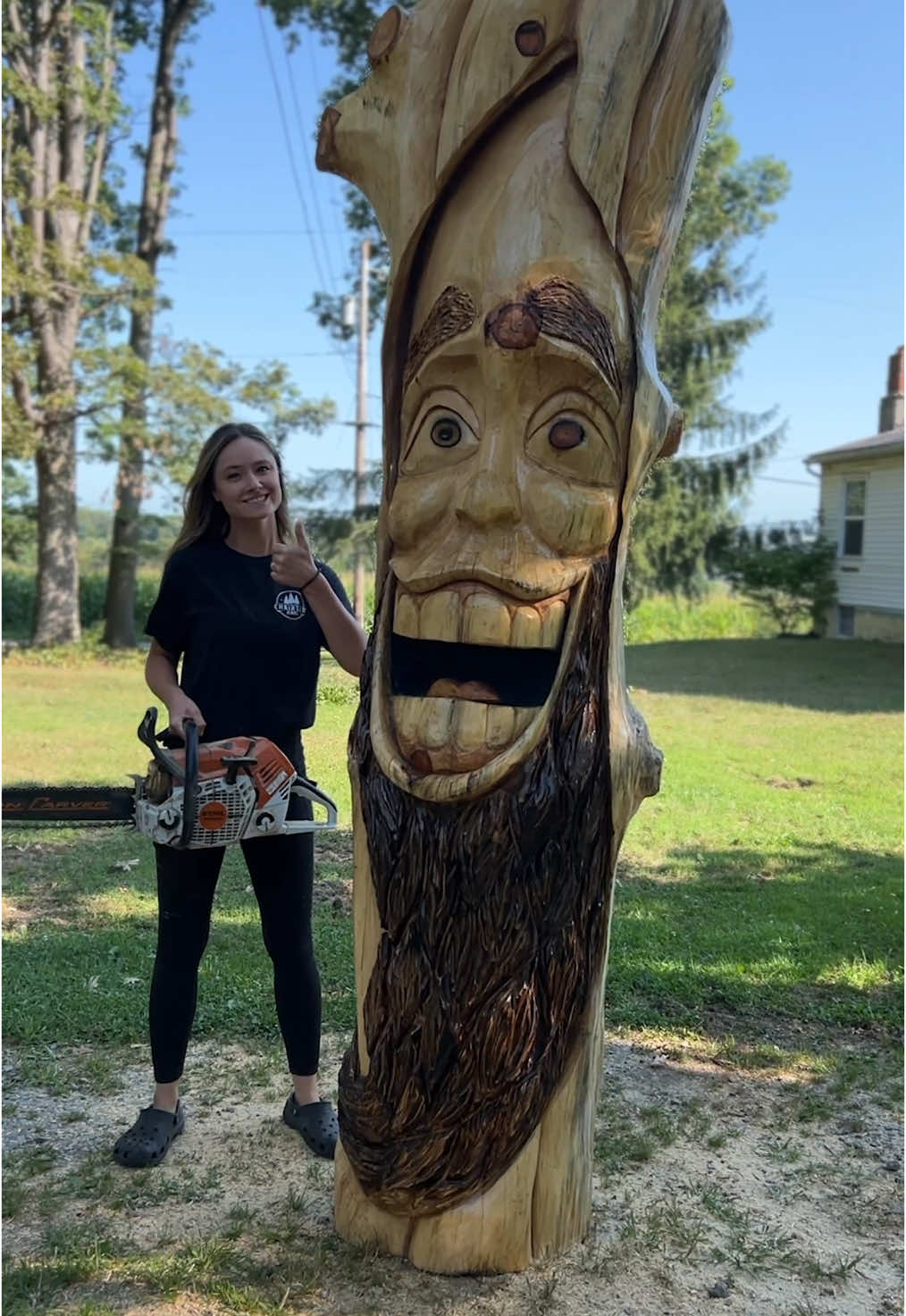 Take me back to this weather, Florida is not even safe from the snow anymore!😩😅 #chainsawjenna #chainsaw #chainsawcarving #chainsawcarver #woodworking #saw