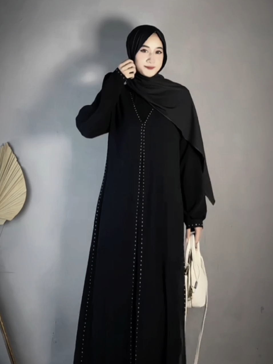 Abaya Gamis Turkey Maxi Dress kekinian. #abaya #outfitideas #abayalebaran #abayaturkey #abayahitam #abayapolos #abayadubai #abayadress 