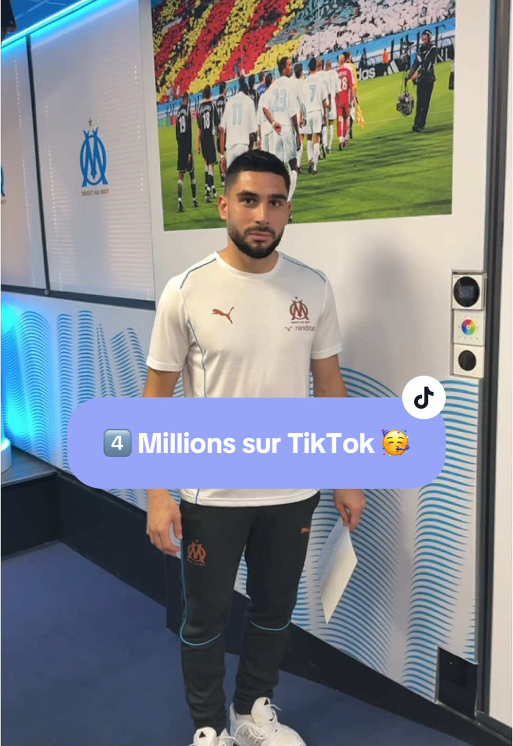 on est 4️⃣ millions sur TikTok la Team ! 🥳🔥 MAANSTRE 🤣 #om #marseille #Ligue1 #SportsTiktok #supporter 