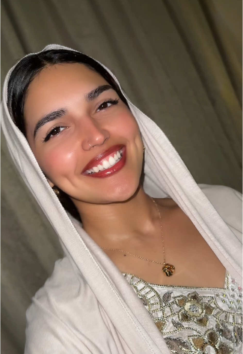 Mur gai mein, mit gai mein.💫🤍 #brunomars #diewithasmile #terideewani #desitiktok #browntiktok #pakistani_tik_tok 