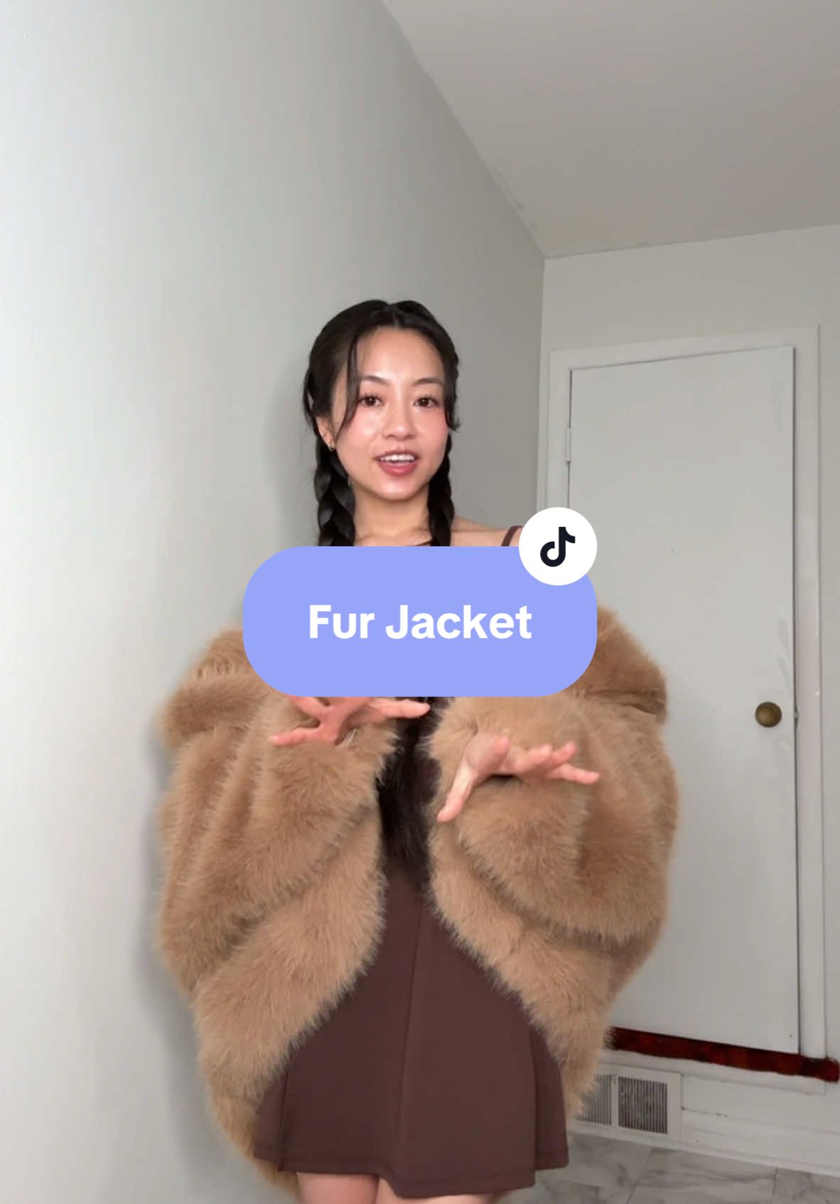 Fur coat with a hood? Yes! 💯#furcoat #furjacket #TikTokShopCreatorPicks #TikTokShopJumpstart #TTSLevelUp #NewYearNewAura #TTSDelightNow 