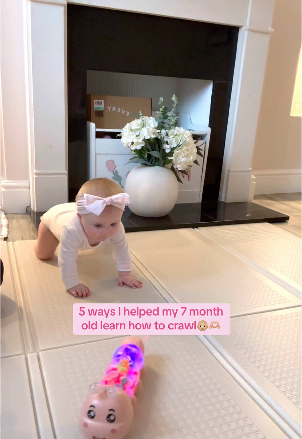 so proud of her🥹 #babiesoftiktok #mama #mumsoftiktok #firsttimemom #fyp #MomsofTikTok #relatable #crawling 