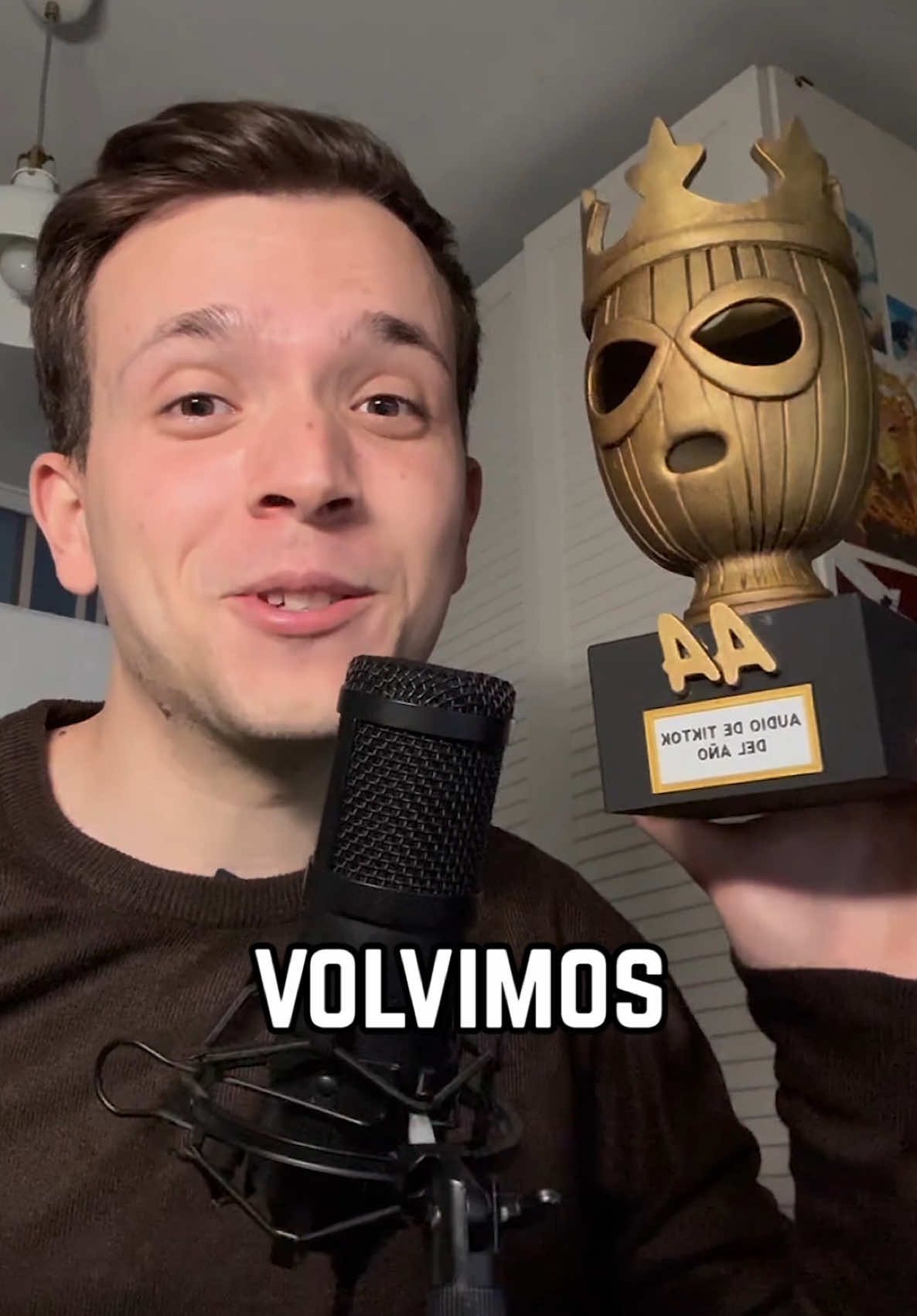 Premio al audio de Tik Tok del año por “Invente Román, invente”. Ya es el segundo en los premios de CeciArmy #riquelme #roman #ceciarmy #armyawards #baggio #robertobaggio #elefutbol #dana #valencia #futbol #deportesentiktok 