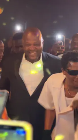 When you have Africa’s #mostgentleman #ibrahimmahama on stage with @R2BEES 🔥🔥 Millie’s five-oh🎊🎊🎊 #50houseofgratitude #fypシ゚ #happybirthday 