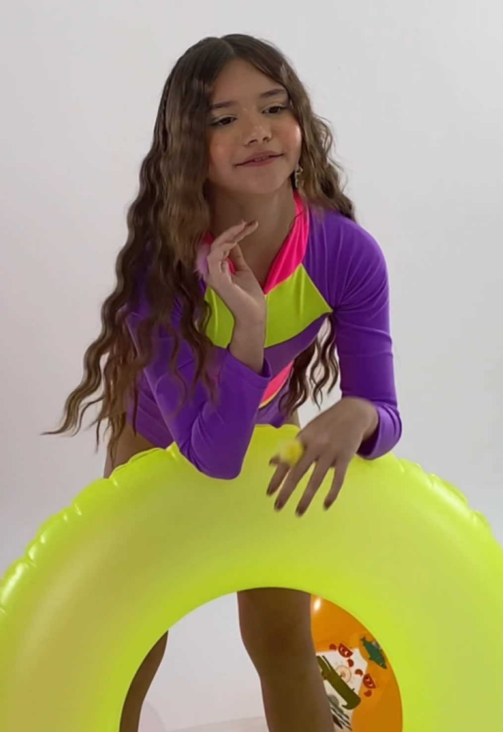 É aqui que amam um bastidores? 💗📸 📍 Confira nosso catálogo no WhatsApp. #modainfantil #modateen #modapraiainfantil #modapraia #piscina #verão #sol #mar #lojaonline #lojafisica #maiôinfantil 