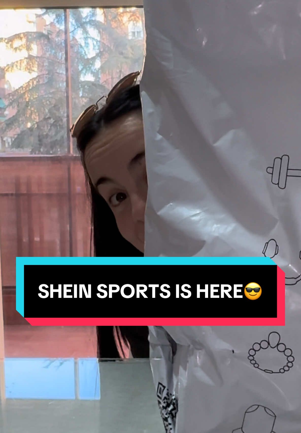 Llegó una nueva campaña de SHEIN SPORTS!! Como siempre GLOWMODE mi tienda de confianza! Disfruta del 15% de descuento con mi cupón SP1ap Te dejo aquí el código que las dos zapatillas:  38569584 40263385 Ya sabéis dónde encontrarlo 😉 @shein_official @sheinspain @shein_sports  #SHEINsports #SHEINtrends #SHEINforAll #publicidad/#Embajador de marca/#GraciasaSHEIN #viral #parati #unboxing #unbox #unboxingvideo #ad #publi 