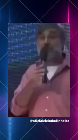 Mauro Luiz Lasi, comunista assumido, se apresenta entre tantas coisas, também como um poeta; neste vídeo o vemos declamando seu poema favorito: 