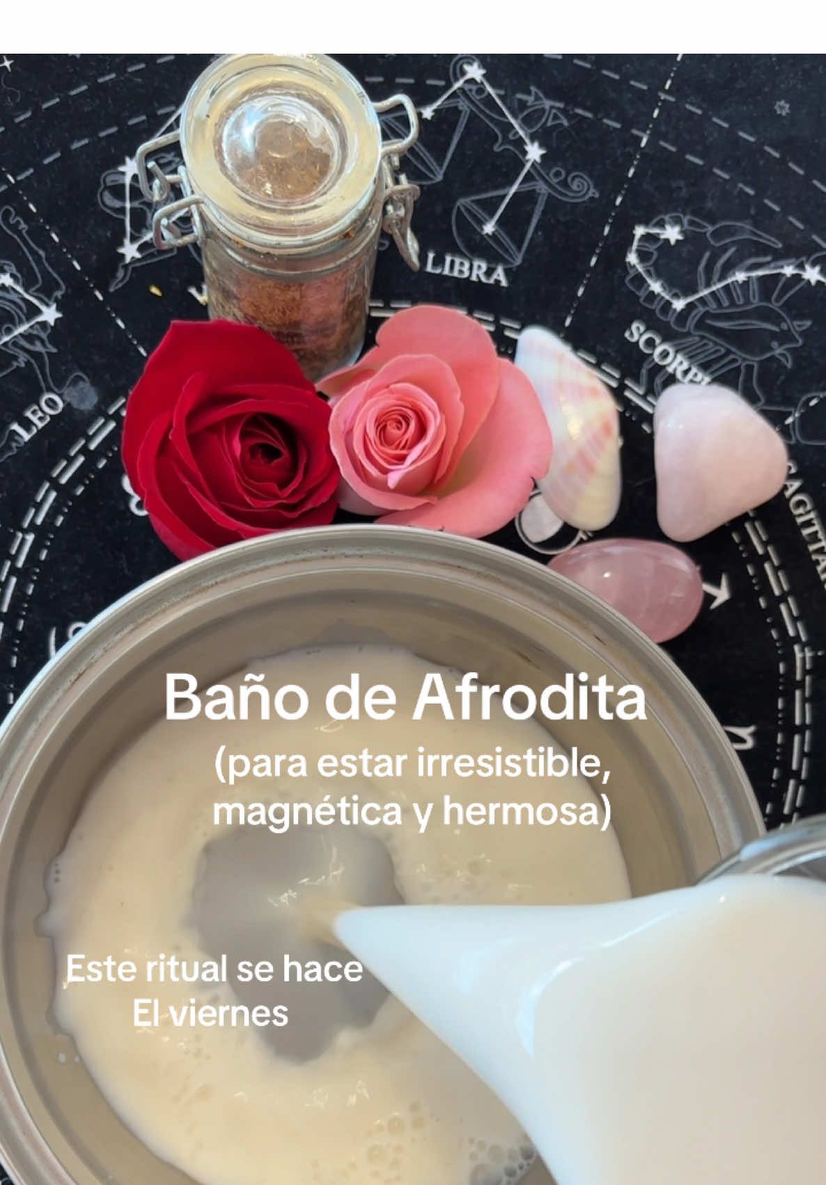 Yo escucho la frecuencia del amor mientras me baño y hago el ritual, sígueme en insta amiga bruja-@eclips.hadaa🧚🏼‍♂️#ritual #witch #afrodita #bruja 