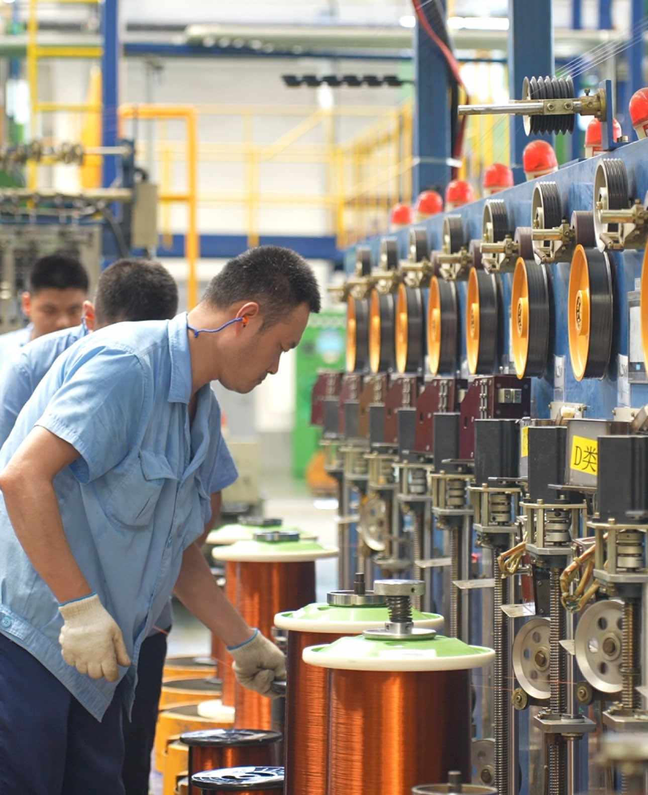 Enameled Wire Production Process 01 #fyp #manufacturer #electricmotor #factorywork #copperwire #cable #enameledwire #magnetwire #worker #winding#winding#rewinding #motor #electricvehicle #wire #machine #sourcingfromchina #productionline #supplychain 
