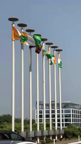 Une fierté d’être devant ces drapeaux 🫡🇨🇮  #abidjan225🇨🇮 #cotedivoire🇨🇮 #tik_tok #team225🇨🇮🤣😂 
