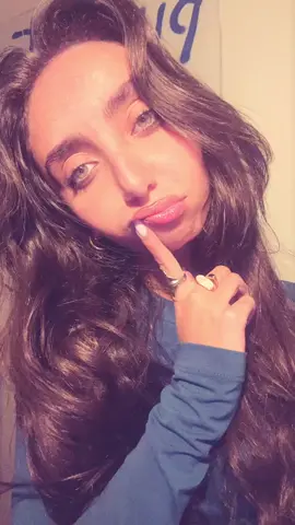 ٦