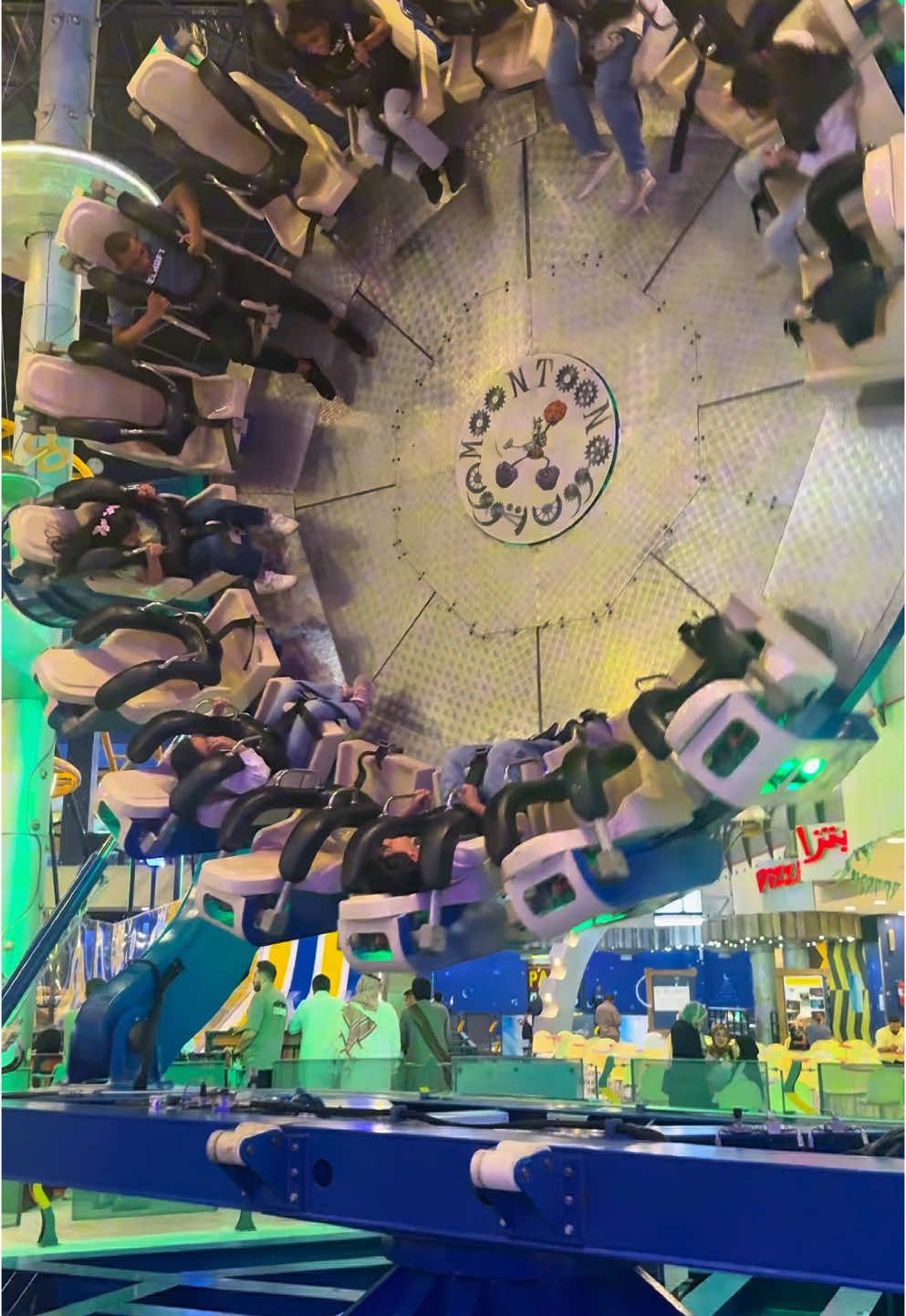 Dangerous ride😨🤯#shorts #CapCut #fyp #foryou #fypシ #foryoupage #fypシ゚viral #saudiarabia🇸🇦 #reels #viralvideo #yt #trendingfilter #trending #viral #ride #mall #scary