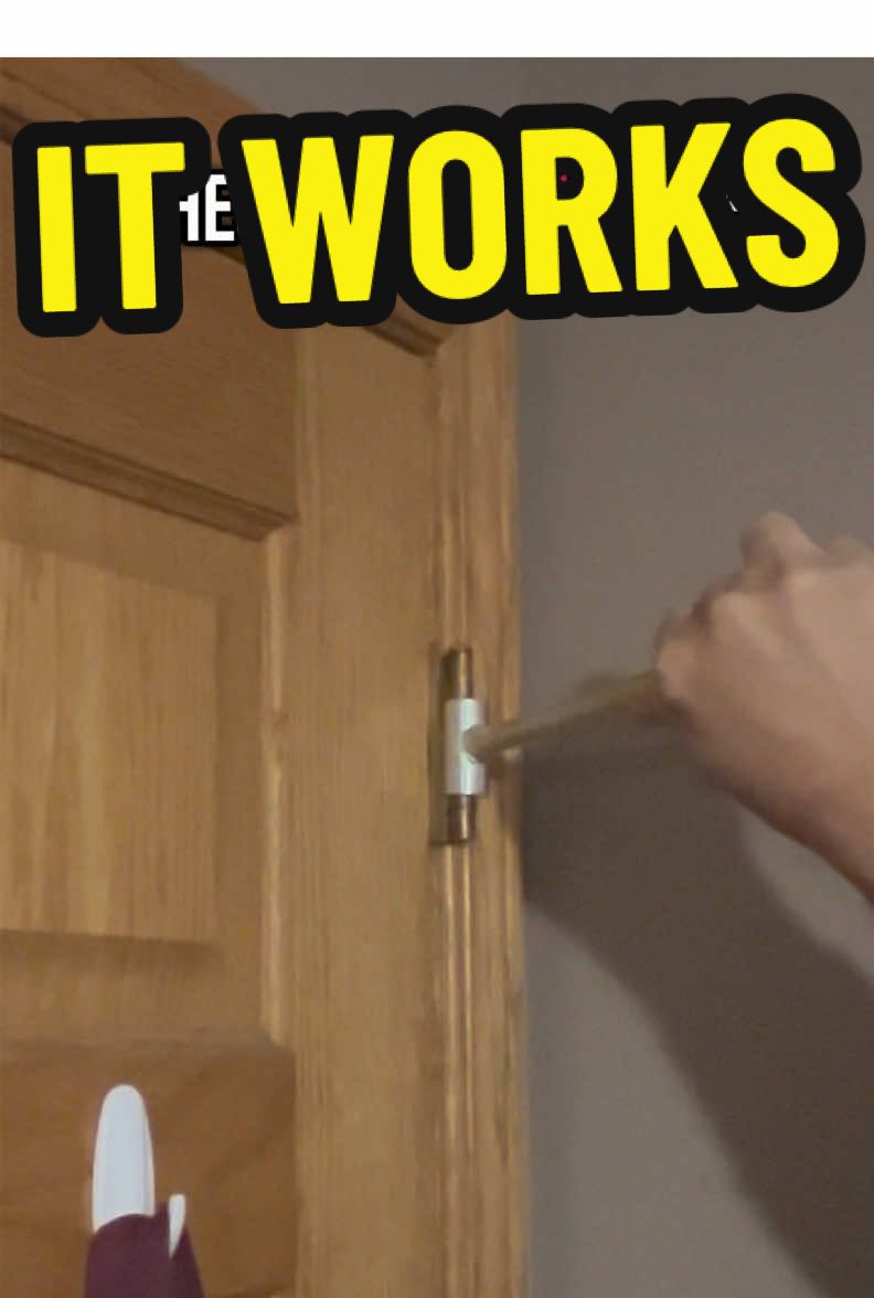 Door hinge repair gap wrench #door #doorrepair #repair #gap #handtool #tool #DIY #LifeHack #tiktokshop #tiktokshopfinds #musthaves #dadsoftiktok #dads #aloderma #freeshipping #homeimprovement #wrench #hinge 
