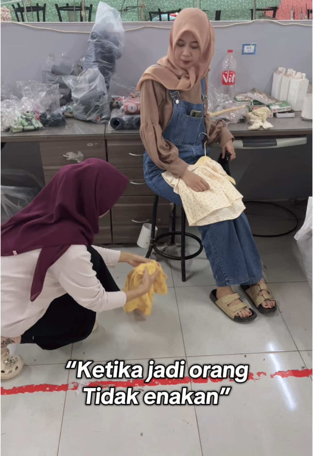 Wkwkwk suka gini ya mam😍🥰🛍️#bajubabyyamaybee #dresskeenanmaybee #fyppppppppppppppppppppppp #fypviralシ #fypシ #pyp #kontenviral #racuntiktok #paydaysale 