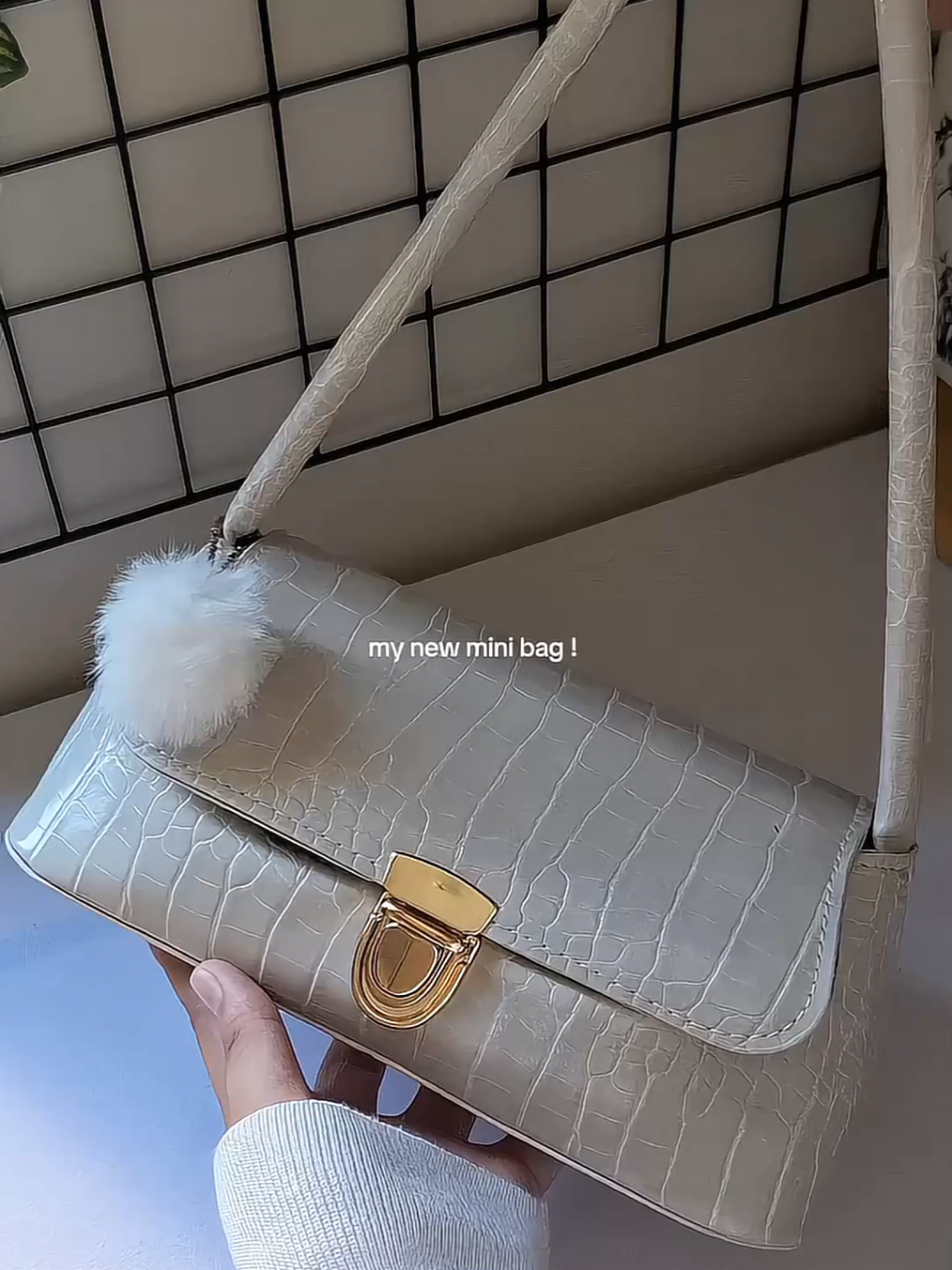 my new minimalist mini bag! 👜💓#newbag #bag #shoulderbag #minibag #fashionbag #partybag #tiktokbag #puleather #leatherbag #whitebag #bagforwomen #TikTokFashion 