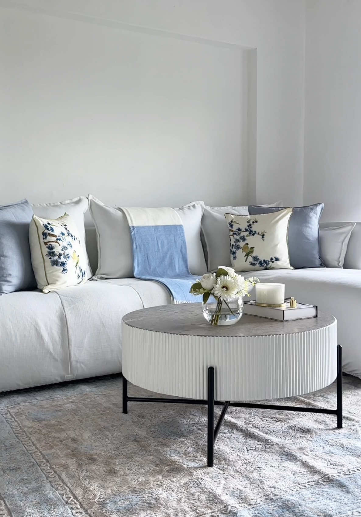 Living room Styling ✨ #livingroom #lounge #Home #homedecor #fyp #trending 